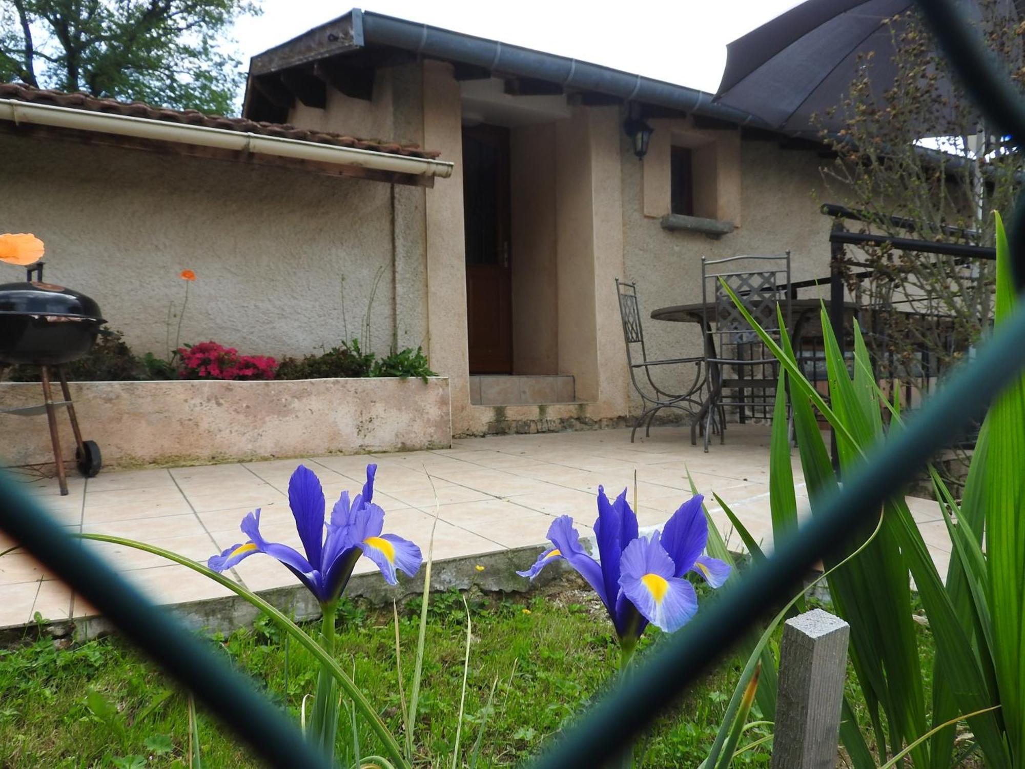 La Charmatiere Villa Haute-Rivoire Luaran gambar