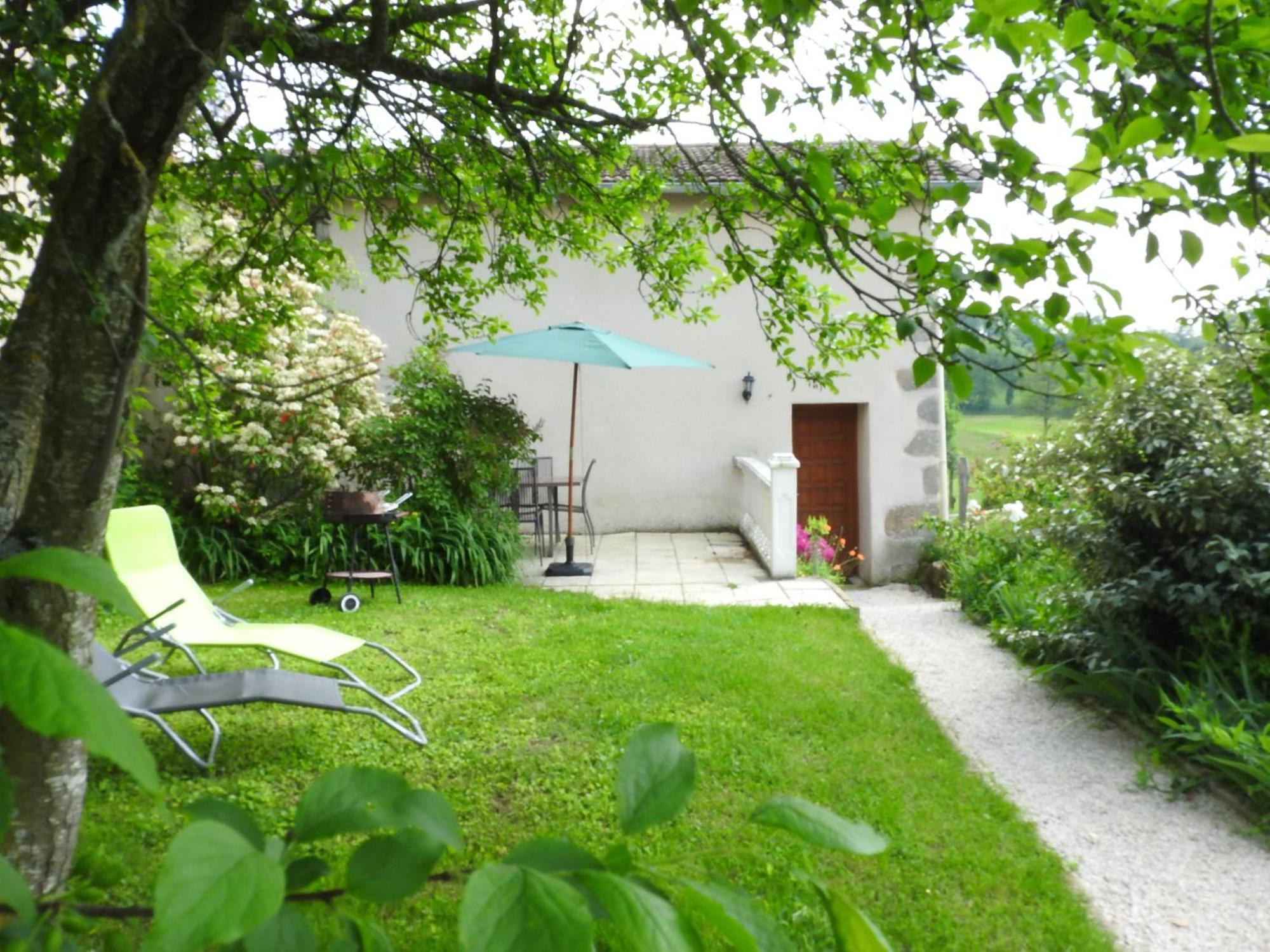 La Charmatiere Villa Haute-Rivoire Luaran gambar